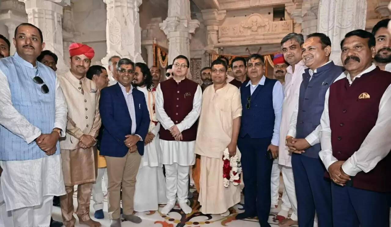 (संशोधित) उत्तराखंड के मुख्यमंत्री ने भीनमाल के नीलकंठ महादेव मंदिर में की पूजा, कहा-राजस्थान वीरों की धरती