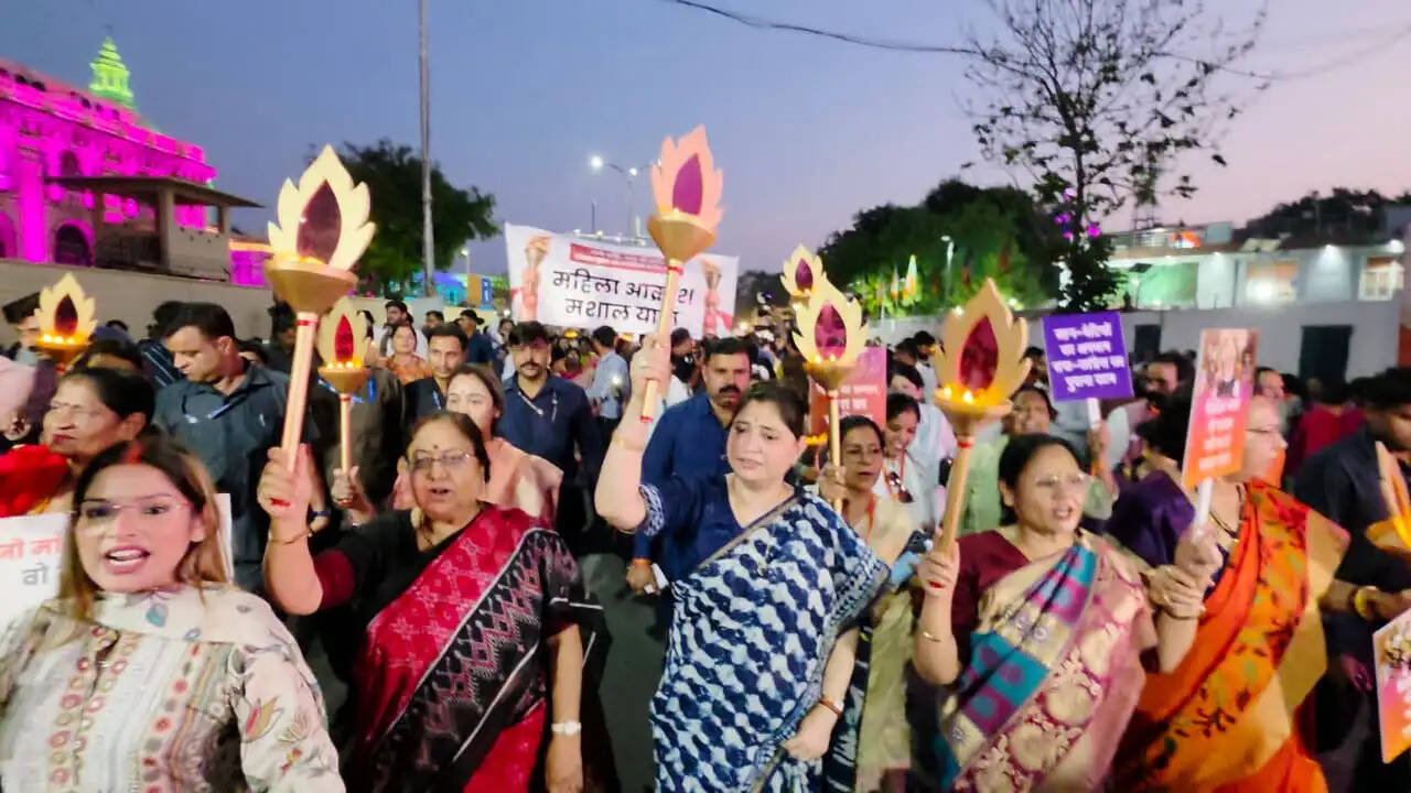 सपा-कांग्रेस और विपक्षी दल महिला सशक्तिकरण में बने बाधा : पंकज चौधरी