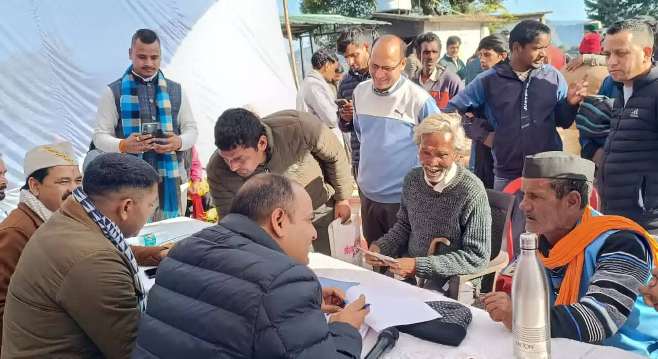 चम्पावत में जनसेवा शिविर: स्वास्थ्य, पेंशन और कृषि सेवाओं का समन्वय
