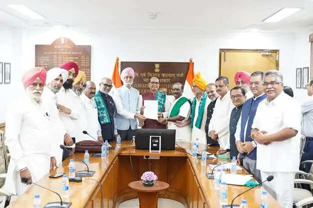 किसान नेताओं ने की शिवराज सिंह से मुलाकात, एथेनॉल को बताया देश का भविष्य