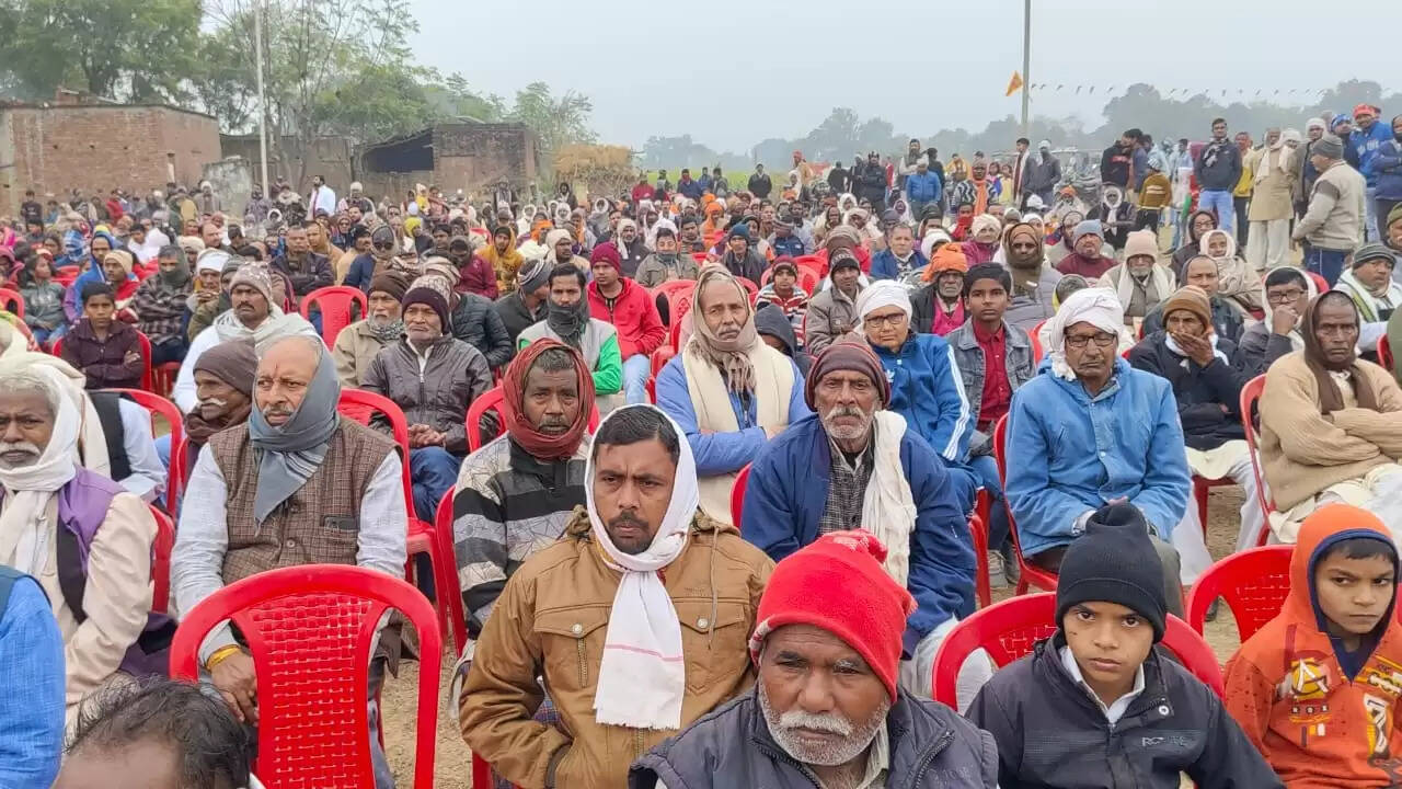 संघ राजनीति से ऊपर उठकर धर्म के आधार पर समाज को सहजता से जोड़ता है :  प्रदीप जोशी