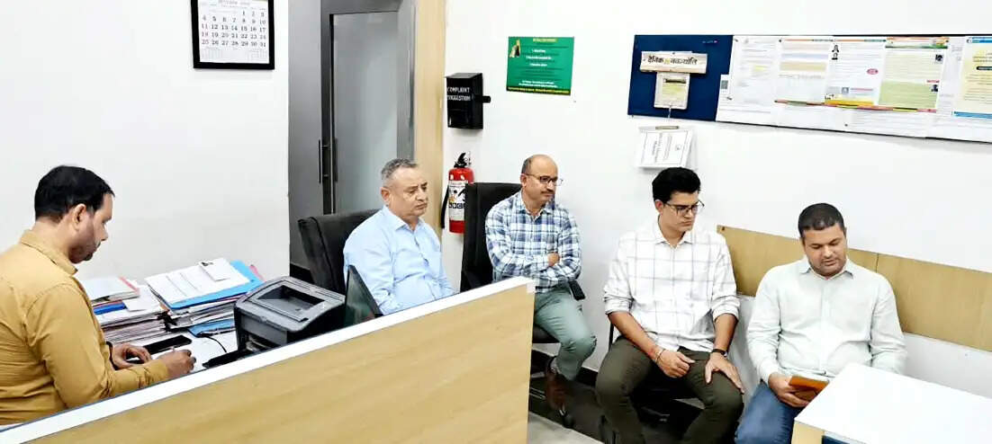 बैंक कर्मचारियों को दी आयकर प्रावधानों की जानकारी