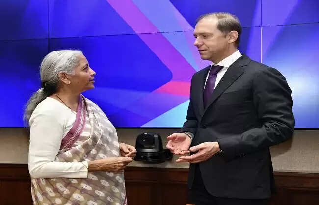 वित्‍त मंत्री ने रूस के प्रथम उप-प्रधानमंत्री से की मुलाकात, आपसी हित के मुद्दों पर हुई बातचीत
