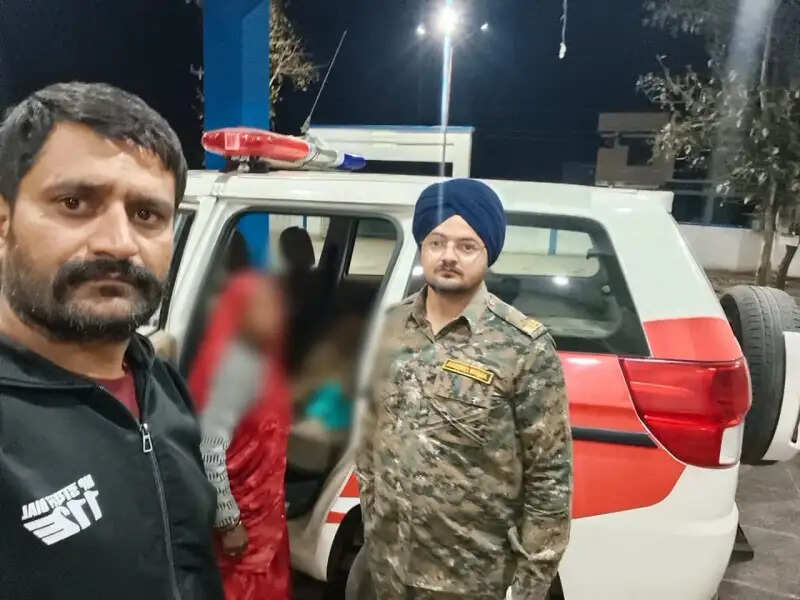 गुनाः डायल 112 के जवानों ने प्रसव पीड़ा से पीड़ित महिला को समय पर दिलाई मदद