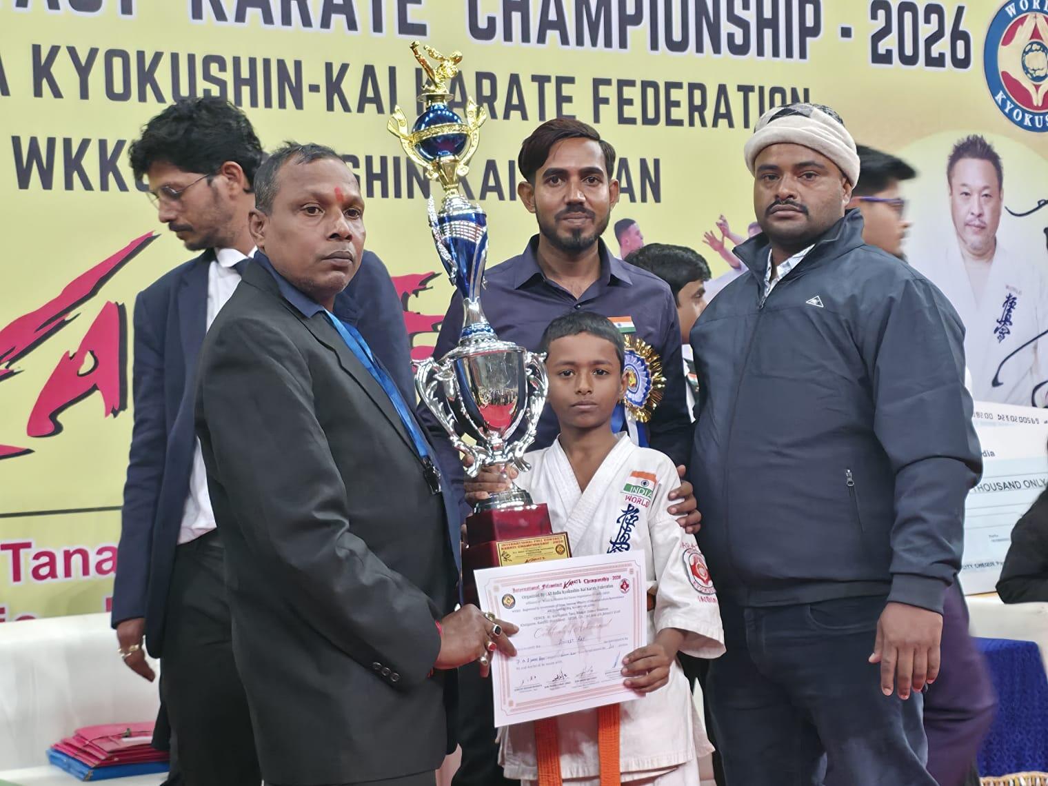 इंटरनेशनल कराटे चैंपियनशिप में रक्सौल के एसएवी स्कूल के बच्चों ने लहराया सफलता का परचम