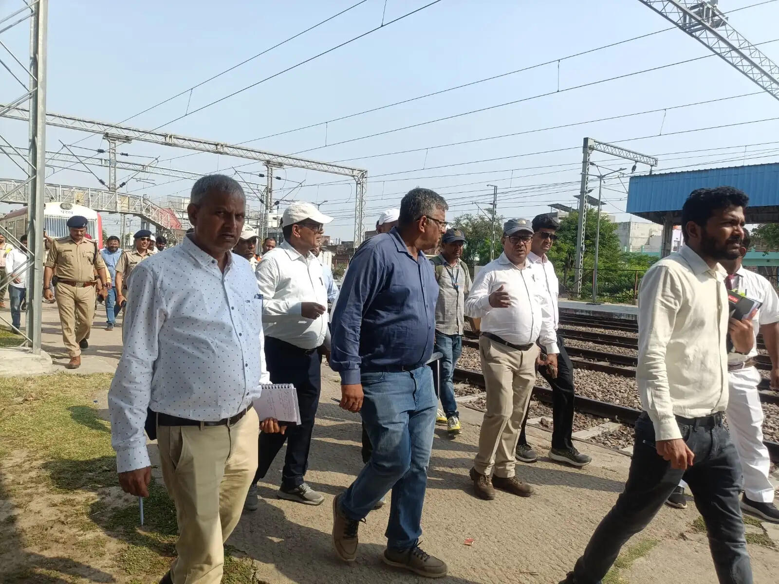 डीआरएम रजनीश अग्रवाल ने कंचौसी रेलवे स्टेशन का किया निरीक्षण, सुविधाएं बढ़ाने के दिए निर्देश
