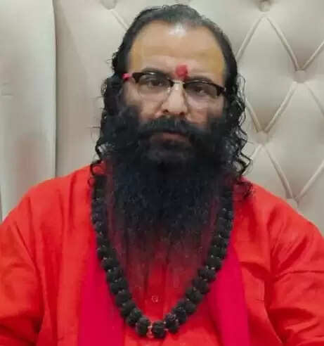 गीता श्लोक का पाठ कॉलेज में भी हो अनिवार्य:रविंद्रपुरी महाराज