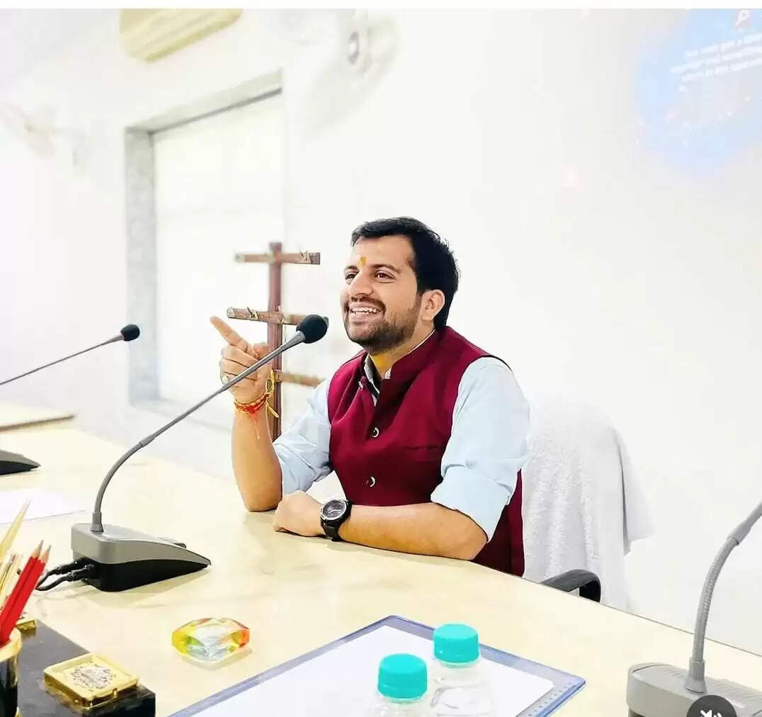 साइबर अपराधों के खिलाफ जागरूकता और सुरक्षा की मिसाल बने मानस त्रिवेदी