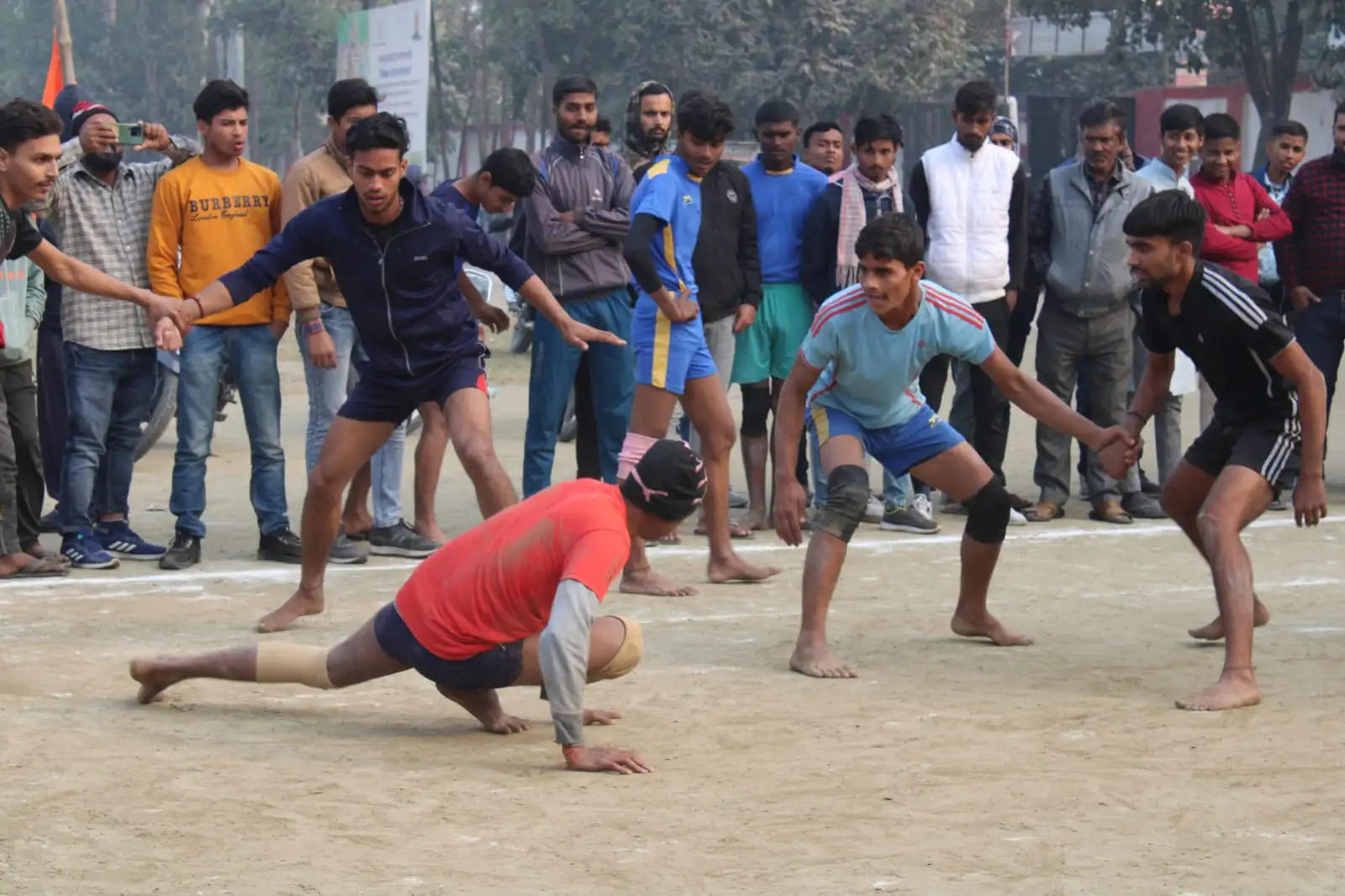 विवेकानंद की जयंती के अवसर पर पुरुष एवं महिला कबड्डी का आयोजन