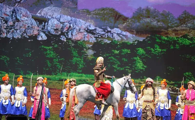 वाराणसी की पावन धरा पर महानाट्य ‘सम्राट विक्रमादित्य’ का हुआ ऐतिहासिक मंचन