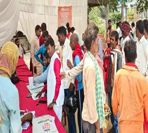 सरकारी योजनाओं से संतृप्त होंगे नाविक, पहले दिन 91 रजिस्ट्रेशन