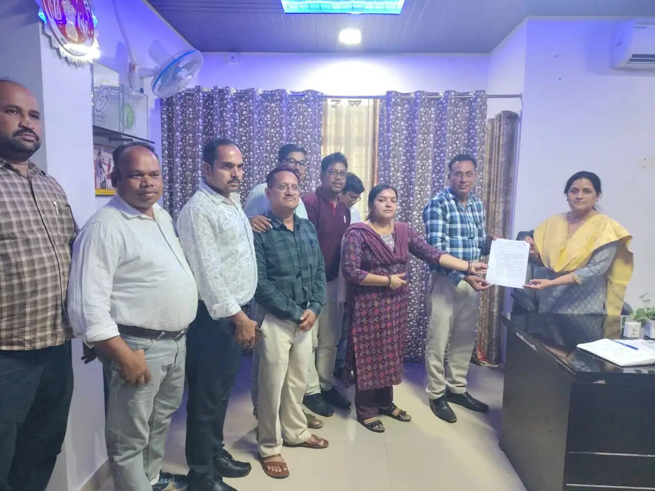 अनूपपुर: 2 जून से स्वास्थ्य सेवाओं पर संकट के बादल: एनएचएम संविदा कर्मचारियों की अनिश्चितकालीन हड़ताल