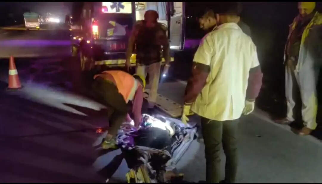 जबलपुरः अज्ञात वाहन ने युवक को कुचला, मौके पर दर्दनाक मौत