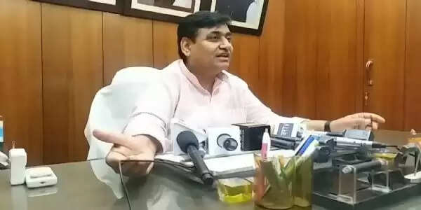 कांग्रेस के अग्रिम संगठनों, विभागों और प्रकोष्ठों के संगठनात्मक गतिविधियों की समीक्षा