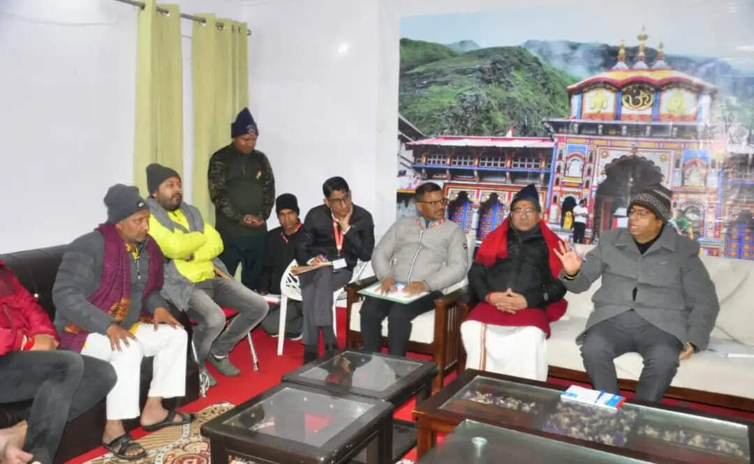 बीकेटीसी अध्यक्ष ने बदरीनाथ धाम में हितधारकों संग की बैठक