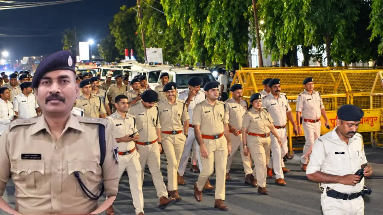 जबलपुर पुलिस का फ्लैग मार्च, संवेदनशील इलाकों में सुरक्षा व्यवस्था का लिया जायजा