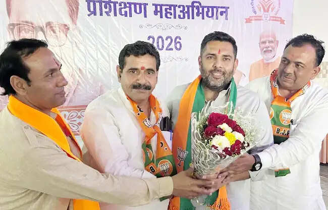 सोनीपत: सरकार की योजनाओं, उपलब्धियों व उनके क्रियान्वयन से अपडेट रहें कार्यकर्ता : निखिल मदान