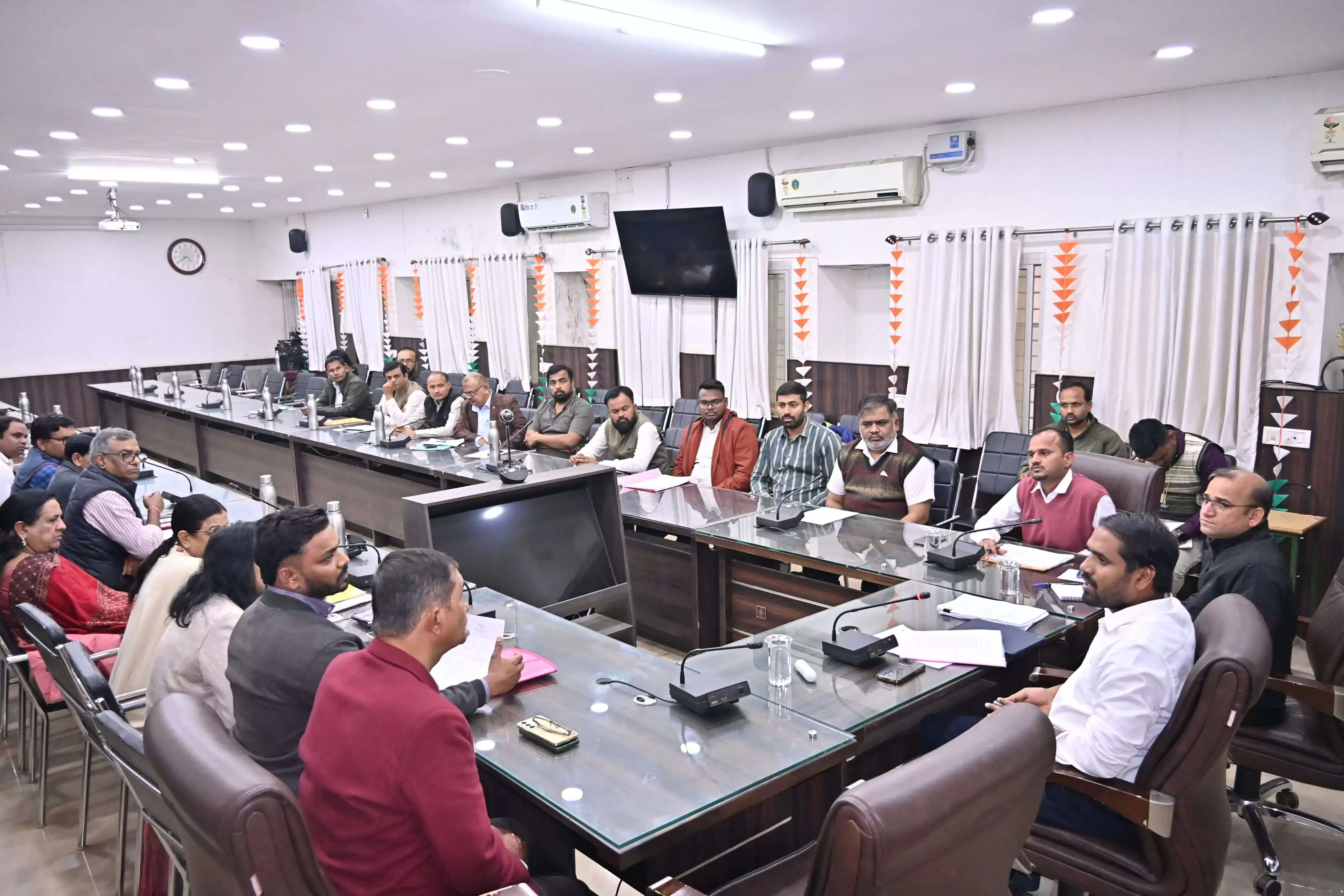 धमतरी : प्रधानमंत्री उषा योजना के लिए भेजें शीघ्र प्रस्ताव: कलेक्टर