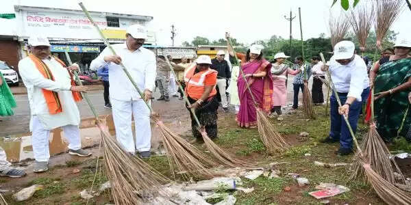 स्वच्छता ही सेवा अभियान : विधायक मोतीलाल साहू ने दिलाई गई स्वच्छता की शपथ