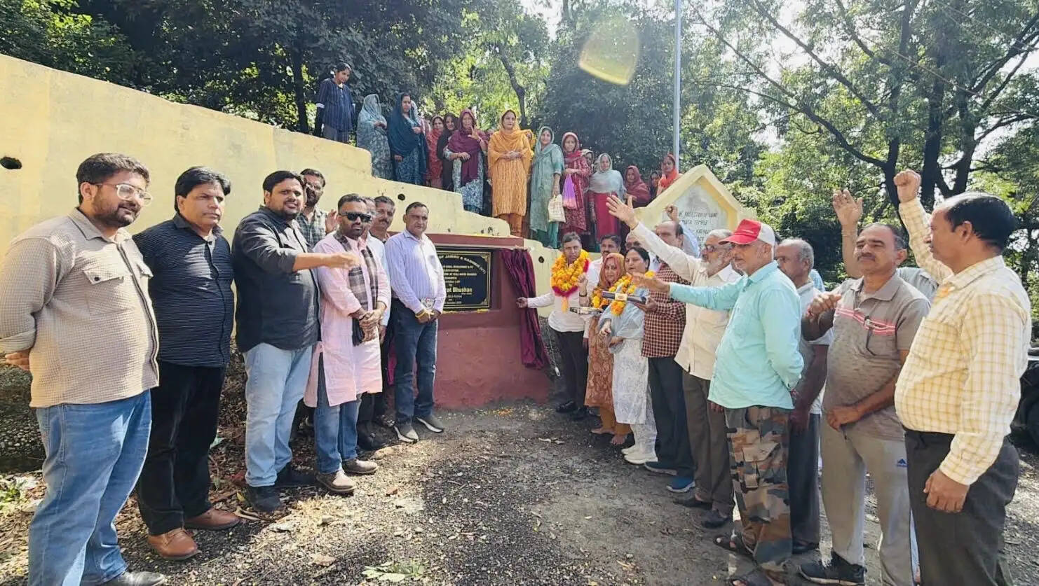 खरोट के काली माता मंदिर में विकास कार्यों की शुरुआत, डॉ. भारत भूषण ने रखी 10 लाख रुपये की आधारशिला
