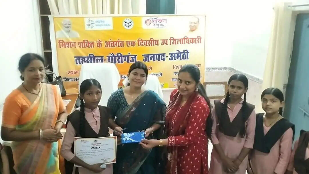 अमेठी : मिशन शक्ति के तहत कक्षा 8 की छात्रा अंशिका बनीं एक दिन की एसडीएम