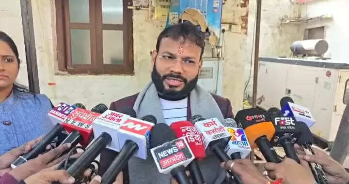 अवैध कब्जों के खिलाफ भाजपा पार्षदों ने पुलिस आयुक्त को सौंपा मांग पत्र