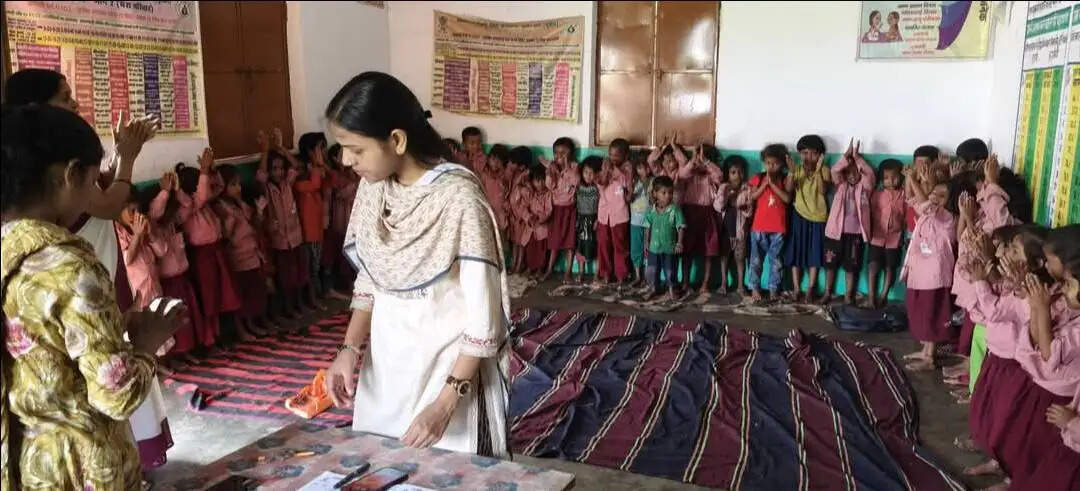 सुपौल में आंगनबाड़ी केंद्रों का औचक निरीक्षण, बच्चों की शिक्षा, पोषण और स्वच्छता पर दिया गया विशेष जोर