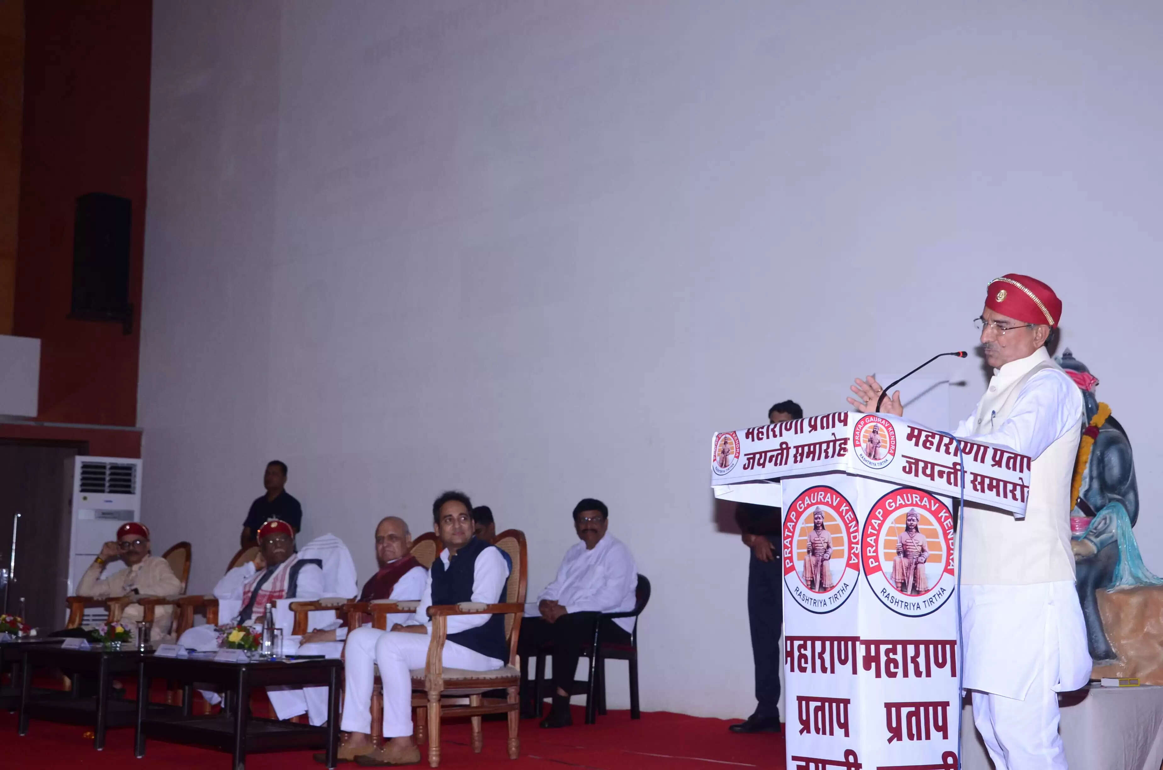 महाराणा प्रताप पर बोलना सूरज को दीपक दिखाने जैसा – राज्यपाल बागड़े