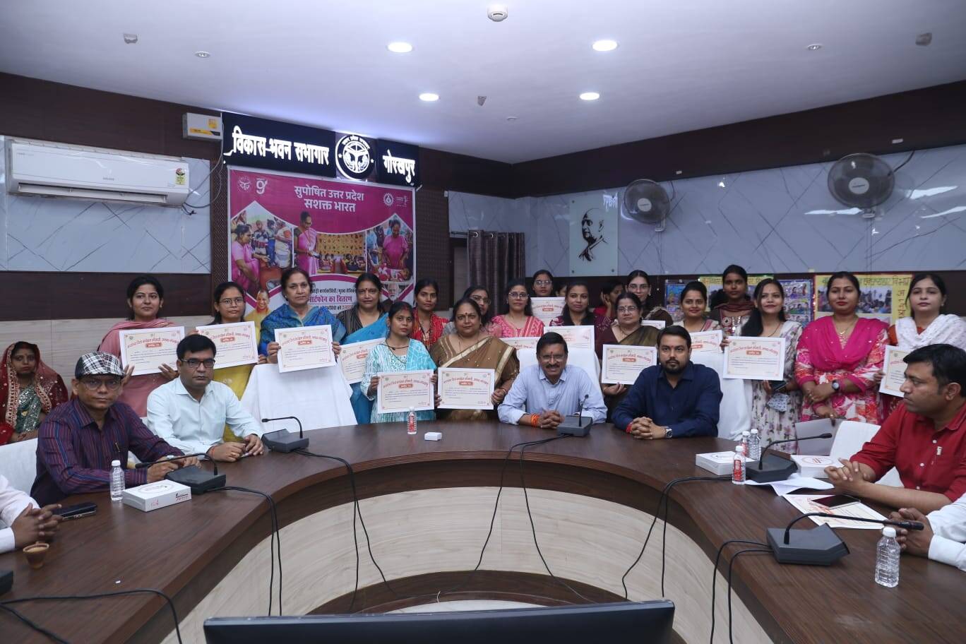 योगी सरकार में उत्कृष्ट कार्य का सम्मान, 41 को मिला प्रशस्ति पत्र