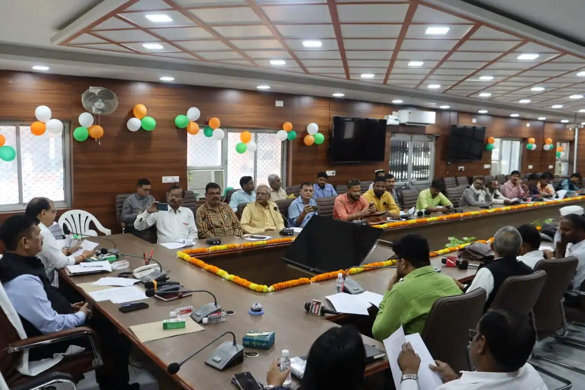 जौनपुर जिले की अंतिम मतदाता सूची जारी, जौनपुर विधानसभा क्षेत्र में सबसे अधिक 4 लाख 1871 मतदाता