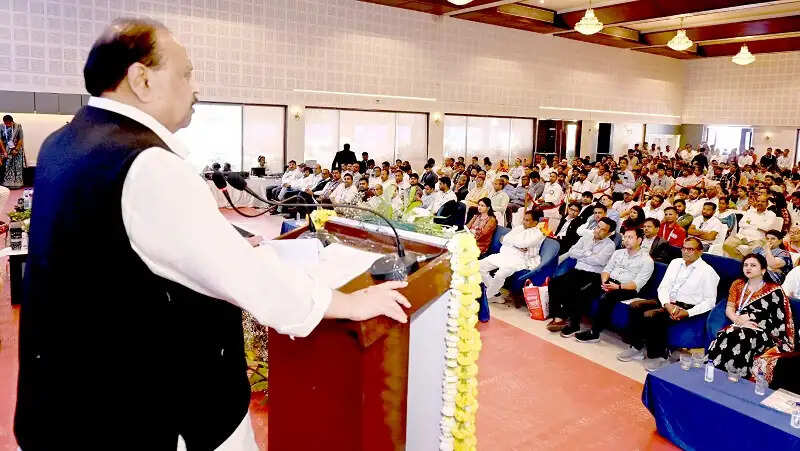 जीआई टैग का उपयोग कर रतलामी सेव की राष्ट्रीय-अंतरराष्ट्रीय बाज़ारों में बनाएं पहुंच: मंत्री काश्यप