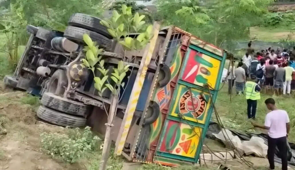 बांग्लादेश में 13 दिन में 292 सड़क हादसे, 281 लोगों की मौत, 837 घायल, आरएसएफ की रिपोर्ट