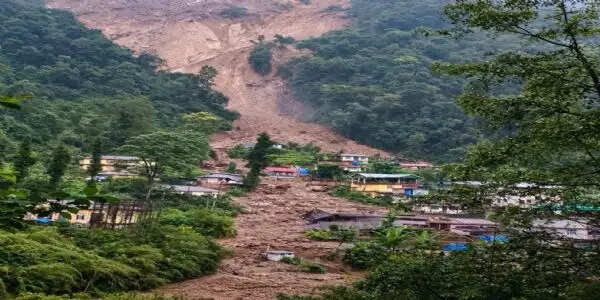 सिक्किम में बारिश का कहर, रिम्बी गांव में भूस्खलन, कई परिवार प्रभावित