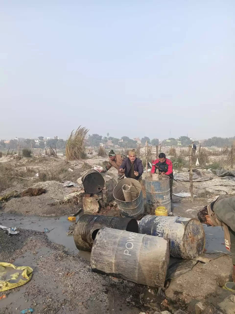 सारण में पुलिस का ऑपरेशन प्रहार, 36 घंटे में 32 शराब भट्ठियां ध्वस्त