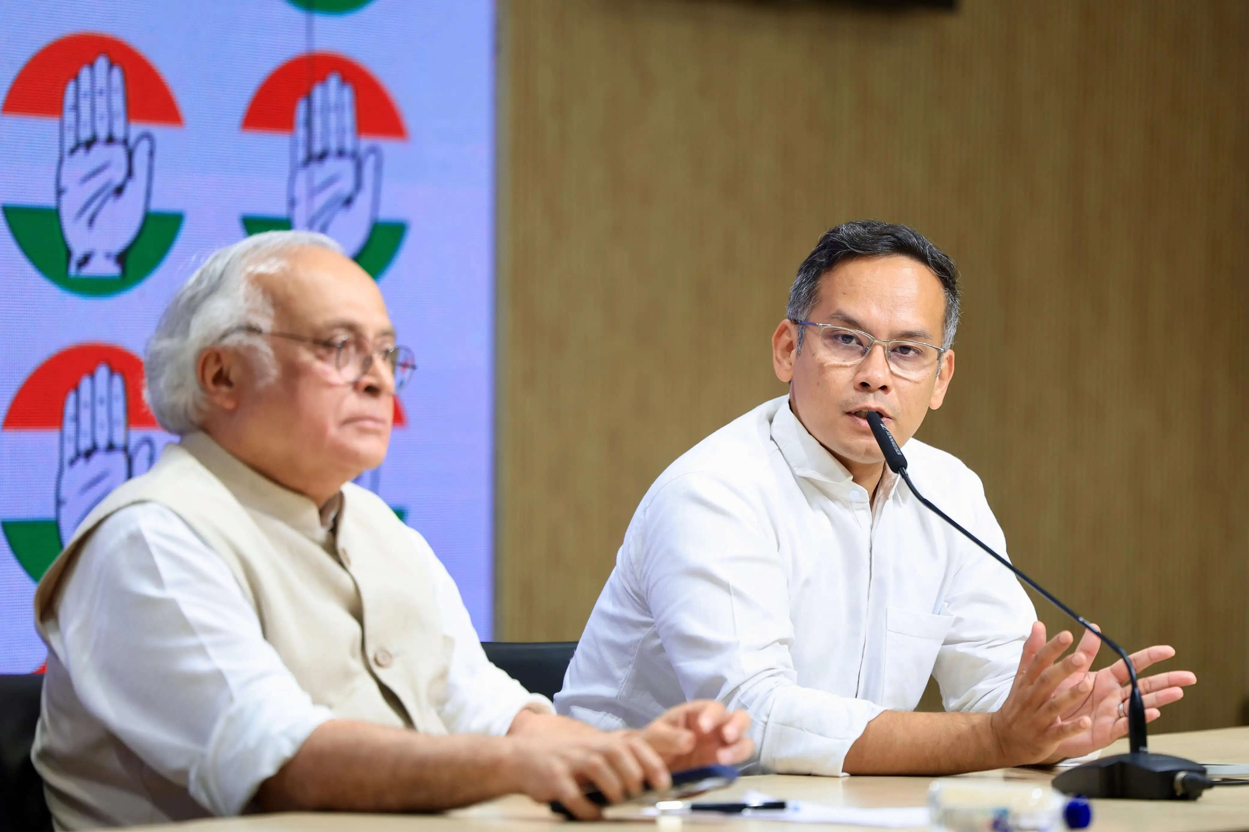 संसद के मानसून सत्र में सरकार के कई विधेयकों रोकने को जीत बताते हुए कांग्रेस ने कहा, बड़ी उपलब्धि
