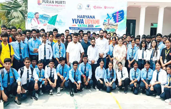 सोनीपत: हरियाणा युवा उद्यमी यात्रा-2026 का पूर्ण मूर्ति विद्यापीठ में जोरदार स्वागत