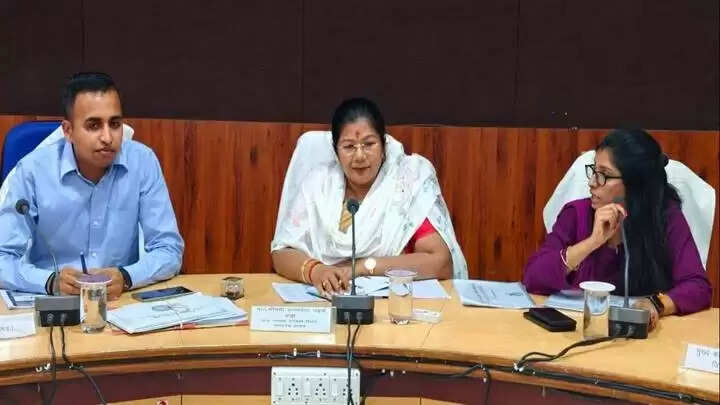 निर्माण कार्यों में तेजी लाने के निर्देश, गुणवत्ता से समझौता नहीं: सम्पतिया उइके