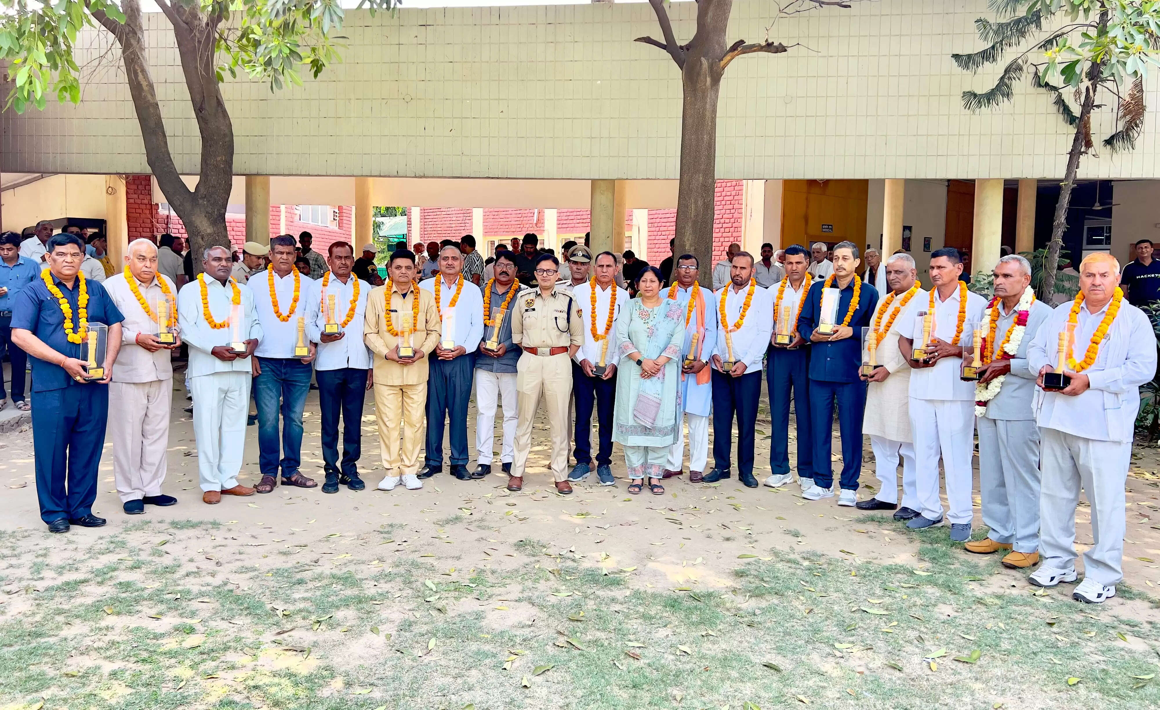 फरीदाबाद पुलिस के 18 पुलिसकर्मी हुए सेवानिवृत