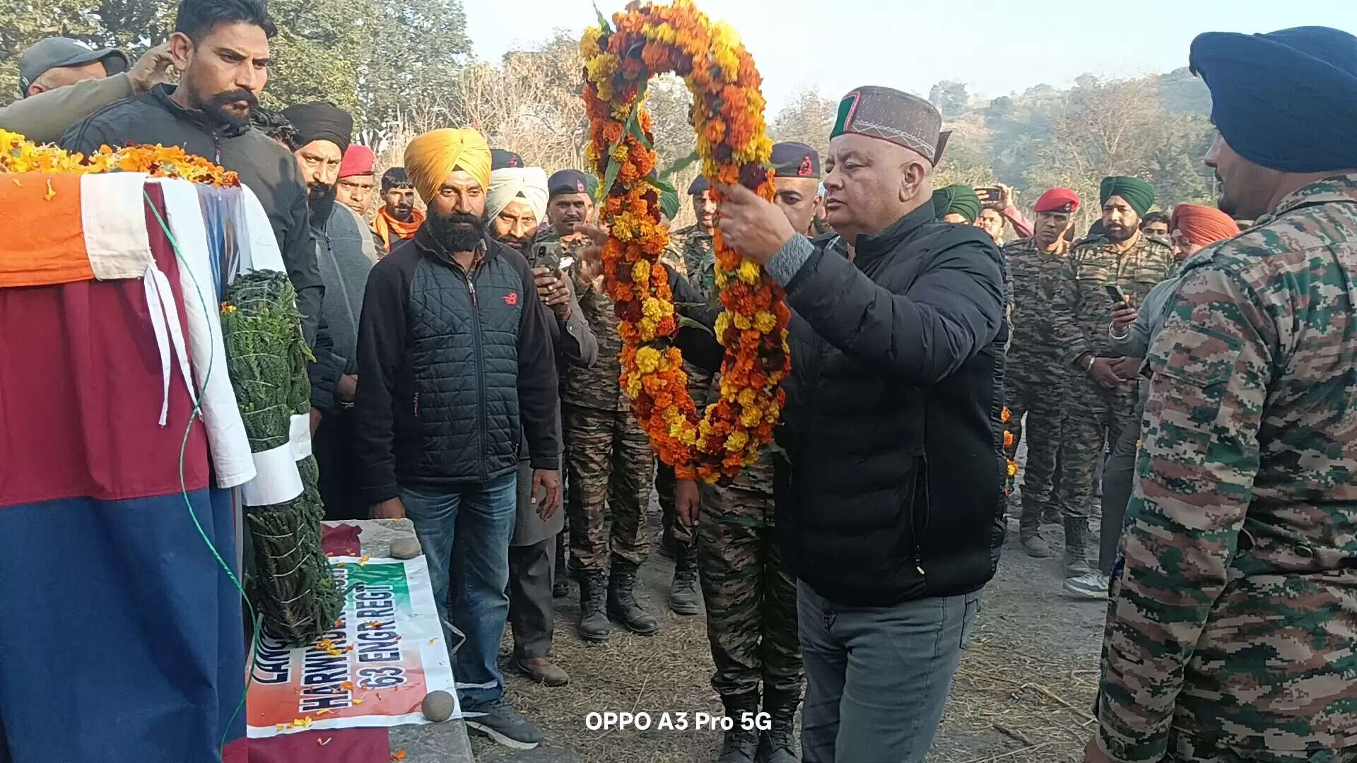 शहीद हरविंद्र पंचतत्व में विलीन, राजकीय सम्मान के साथ अंतिम विदाई