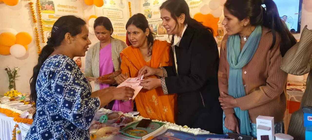 राज्य स्तरीय प्रदर्शनी में महिला एवं बाल विकास विभाग की योजनाओं के प्रति दिख रहा उत्साह