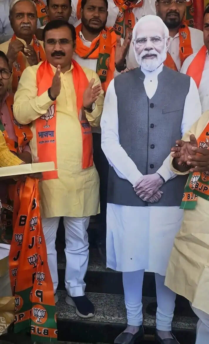 प्रधानमंत्री मोदी के दूरदर्शी नेतृत्व और अमित शाह की कुशल रणनीति का परिणाम है पश्चिम बंगाल में भाजपा की बढ़त : दिलीप पटेल