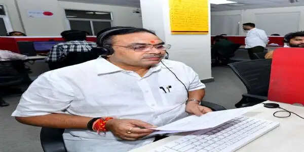 मुख्यमंत्री से शिकायत के कुछ घंटों में सुधरी छह महीने से खराब पेयजल पाइपलाइन, रात में ही पहुंची प्रशासन की टीम