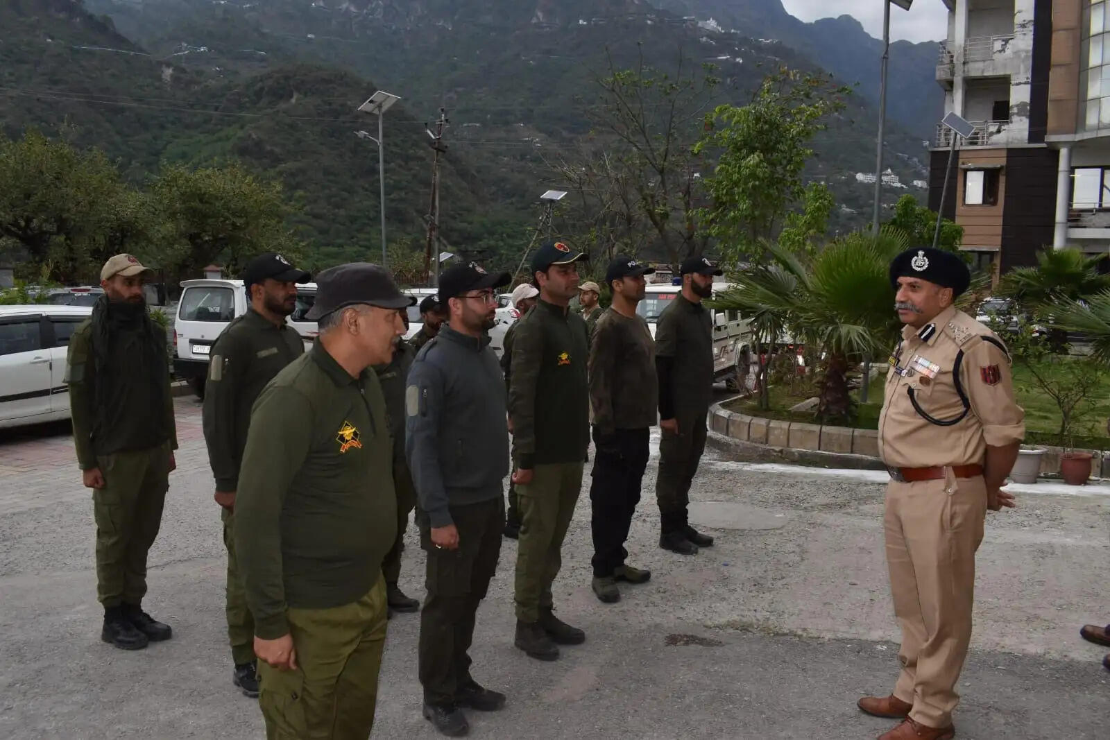 कटड़ा व श्री माता वैष्णो देवी भवन की सुरक्षा व्यवस्था का डीआईजी ने किया व्यापक निरीक्षण