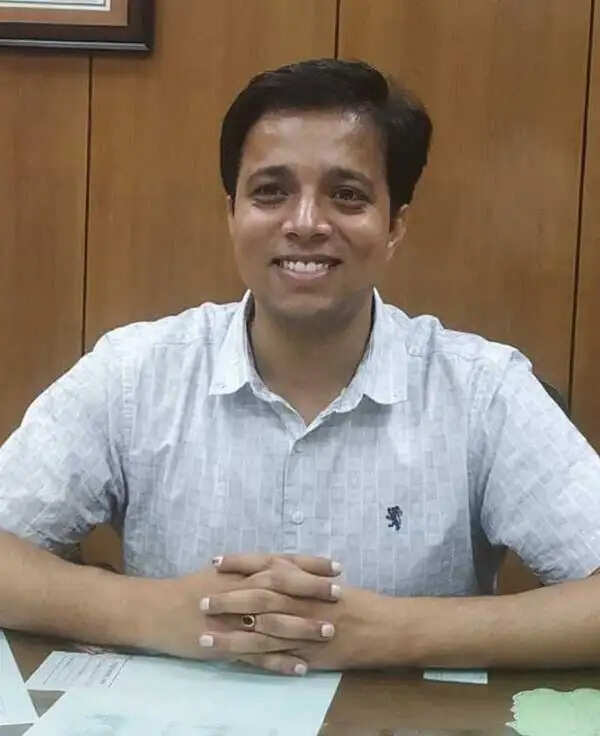 केंद्रीय प्रतिनियुक्ति पर जाएंगे मुख्यमंत्री सुक्खू के प्रधान निजी सचिव विवेक भाटिया, युवा मामले विभाग में निदेशक नियुक्त