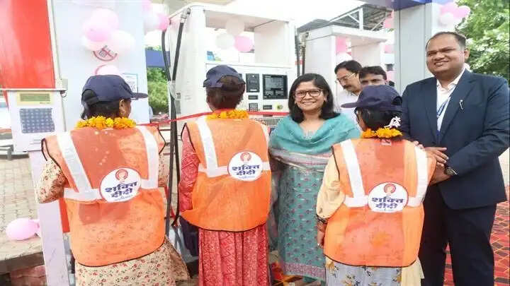 ग्वालियरः जिले की जरूरतमंद महिलाएं ‘शक्ति दीदी’ बनकर हो रहीं हैं आत्मनिर्भर