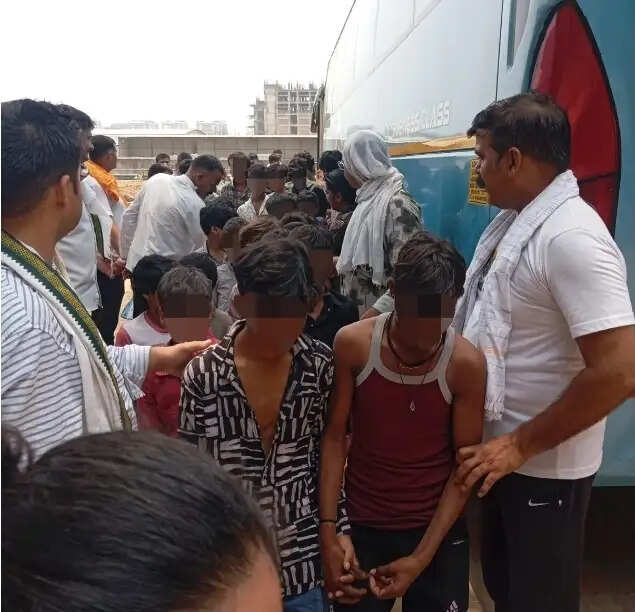 सूरत की कपड़ा फैक्टरी से 91 बाल मजदूर मुक्त, सात वर्ष तक के बच्चे भी शामिल