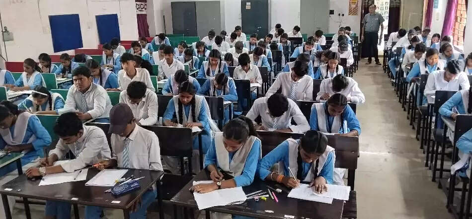 नौवीं से 12 वीं की अर्धवार्षिक परीक्षा शुरू