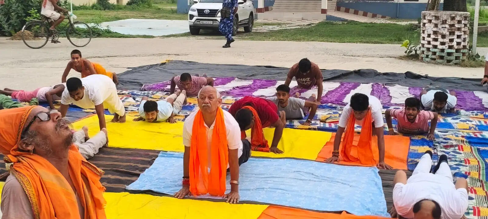 अंतरराष्ट्रीय योग दिवस पर योगमय हुआ सारण, जिलेभर में आयोजित हुए कार्यक्रम
