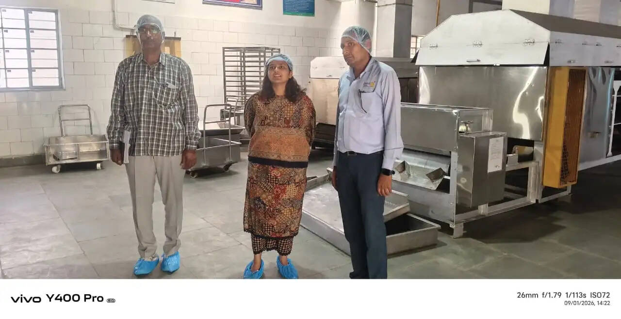 अक्षय पात्र की केंद्रीयकृत रसोई में&nbsp;स्वचालित रोटी मेकर से भोजन निर्माण,&nbsp;सीईओ ने किया औचक निरीक्षण