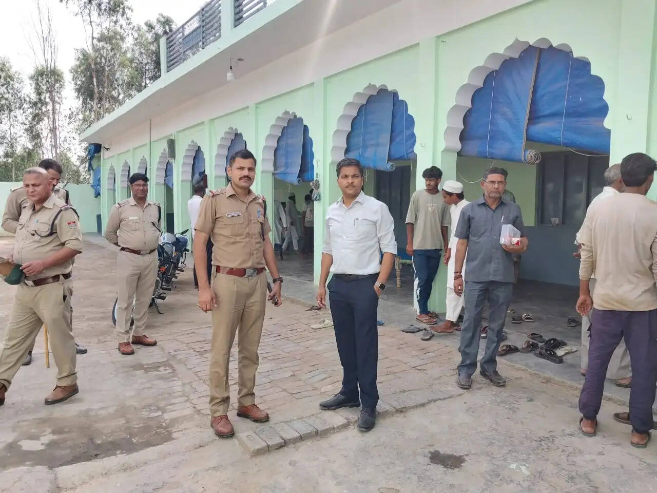 अवैध मदरसों पर कार्रवाई जारी, आठ काे किया सील